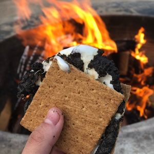 Meet your Posher, Abril